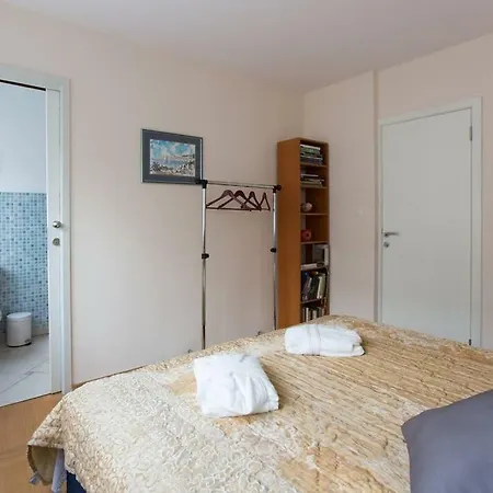 M49 Apartment